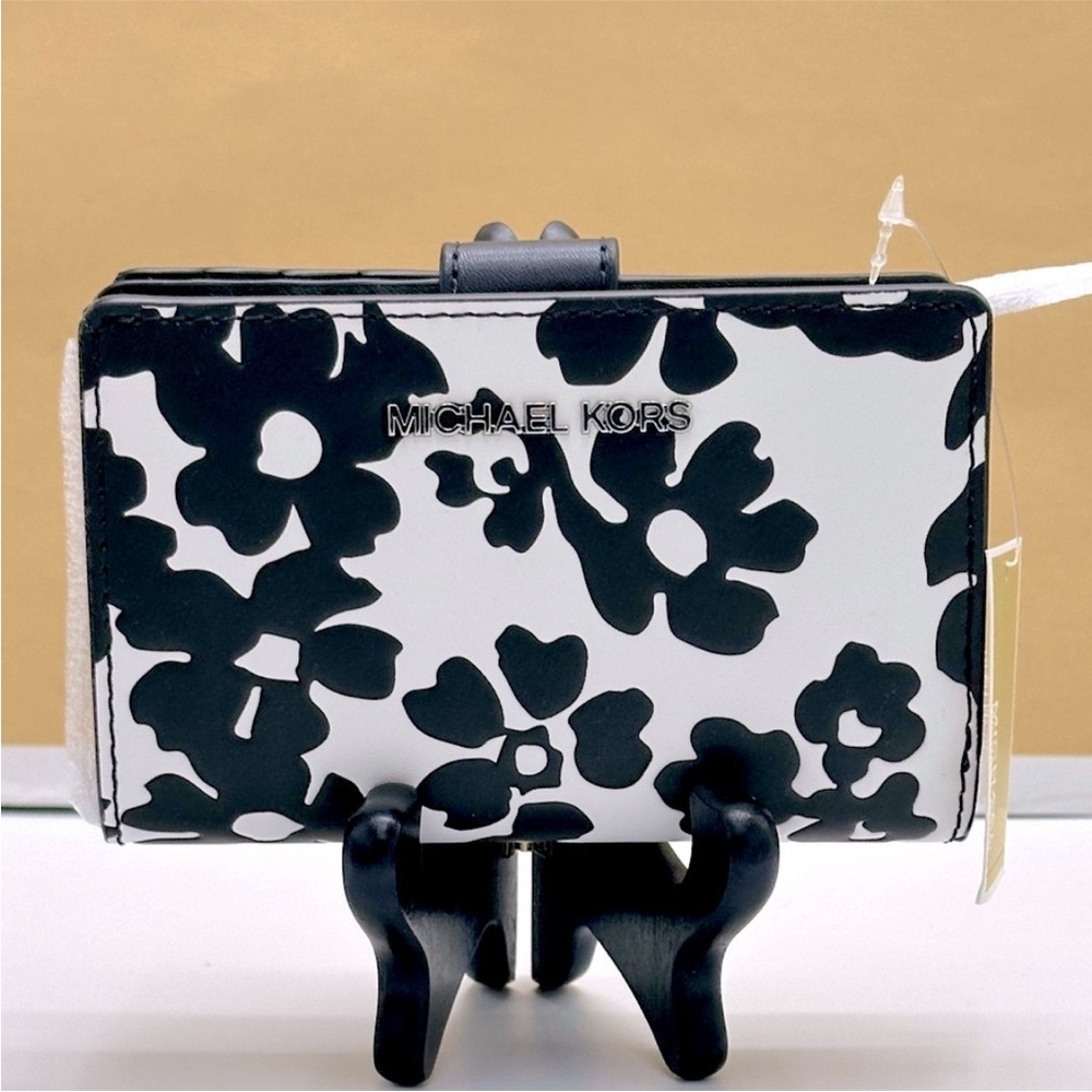 MICHAEL Michael Kors Black and White Floral Clutch - Picture 2 of 16